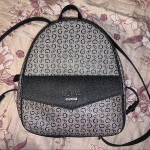 Guess Mini Backpack 🖤